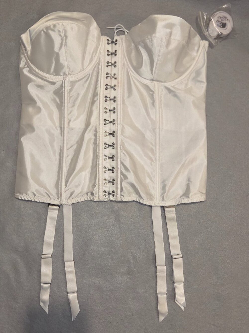 Vintage Fredricks of Hollywood White Corset 40D